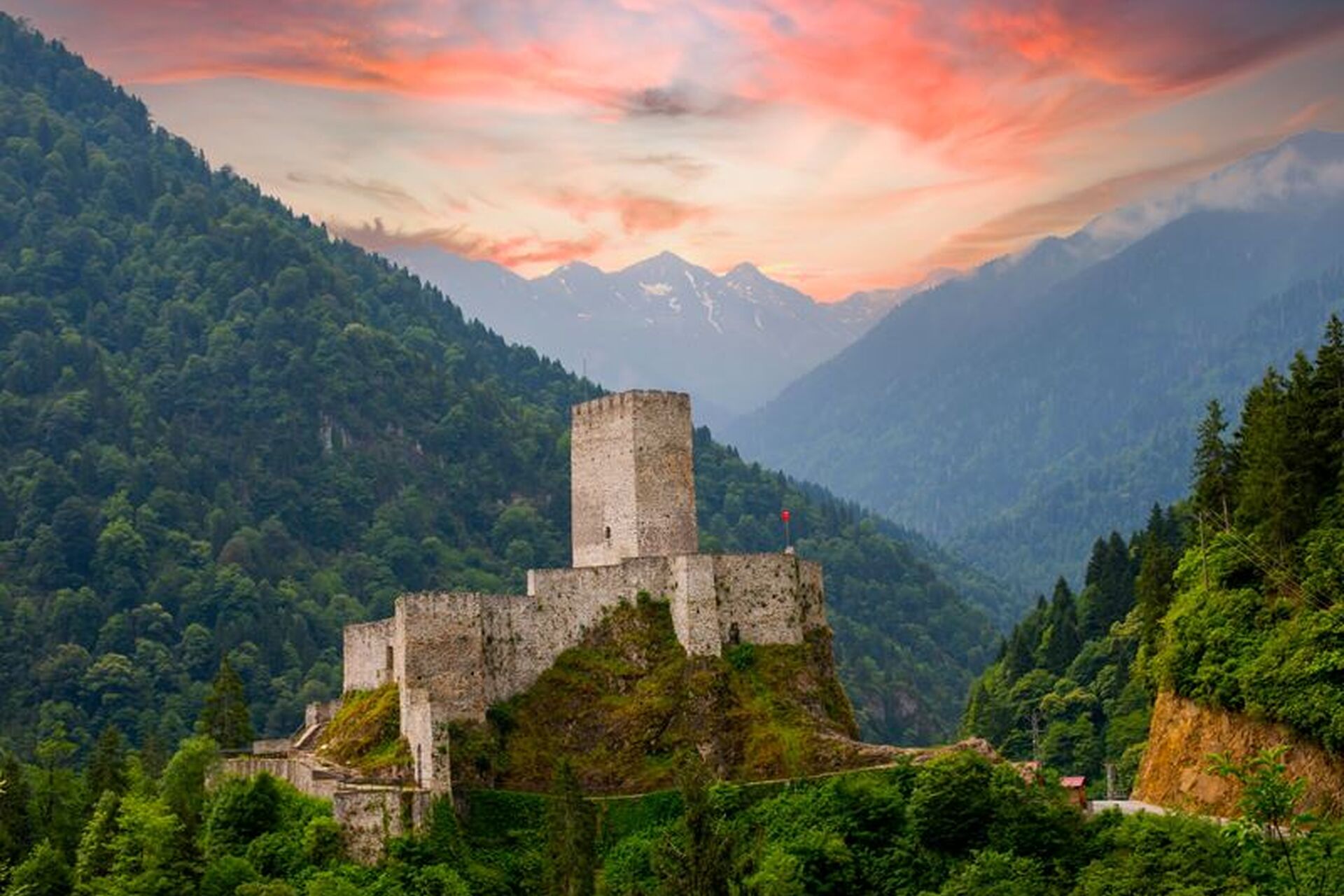 Karadeniz Esintisi Ve Batum Turu (Konya Hareketli)